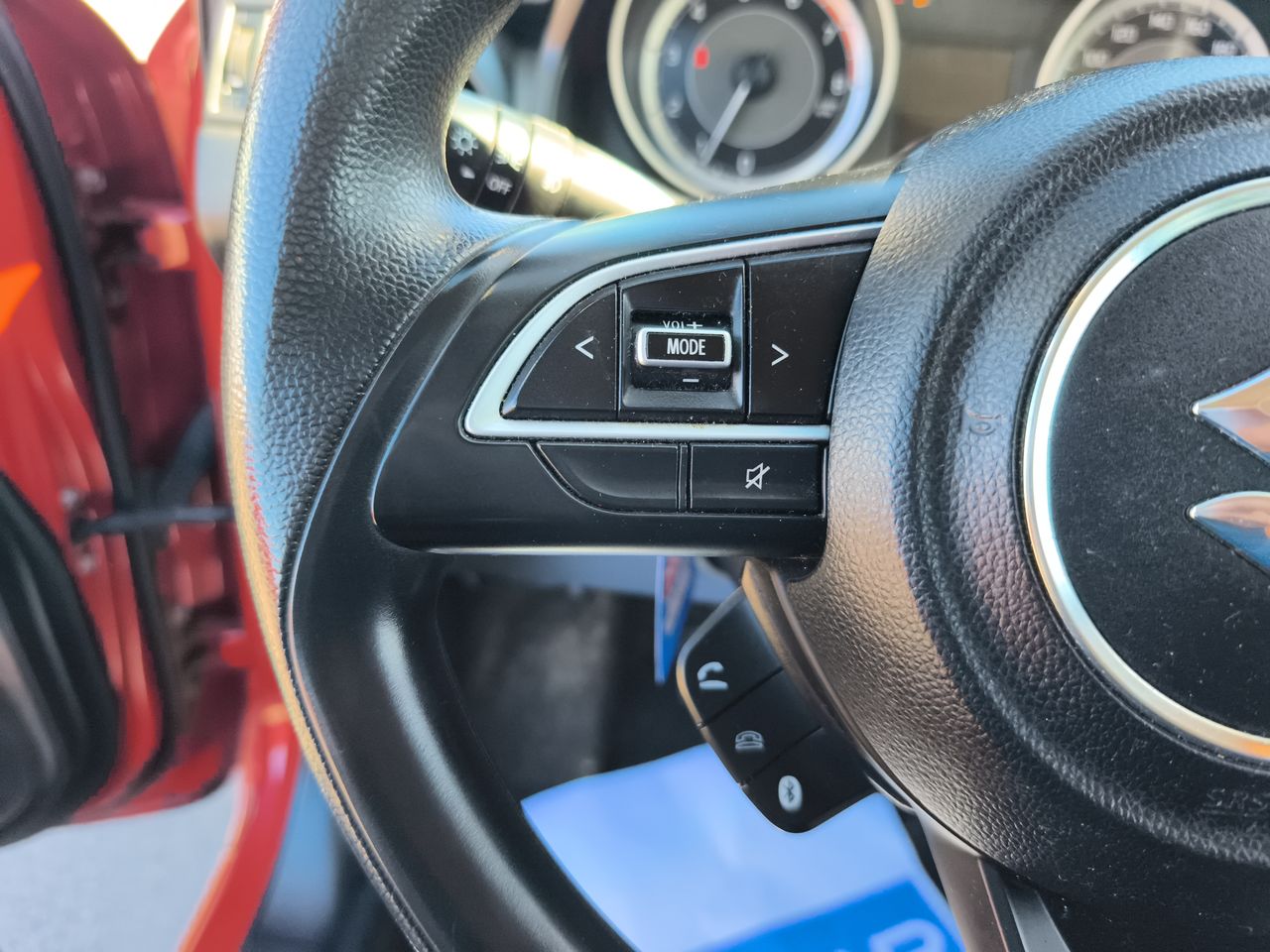 Suzuki Dzire — foto 25 de 32