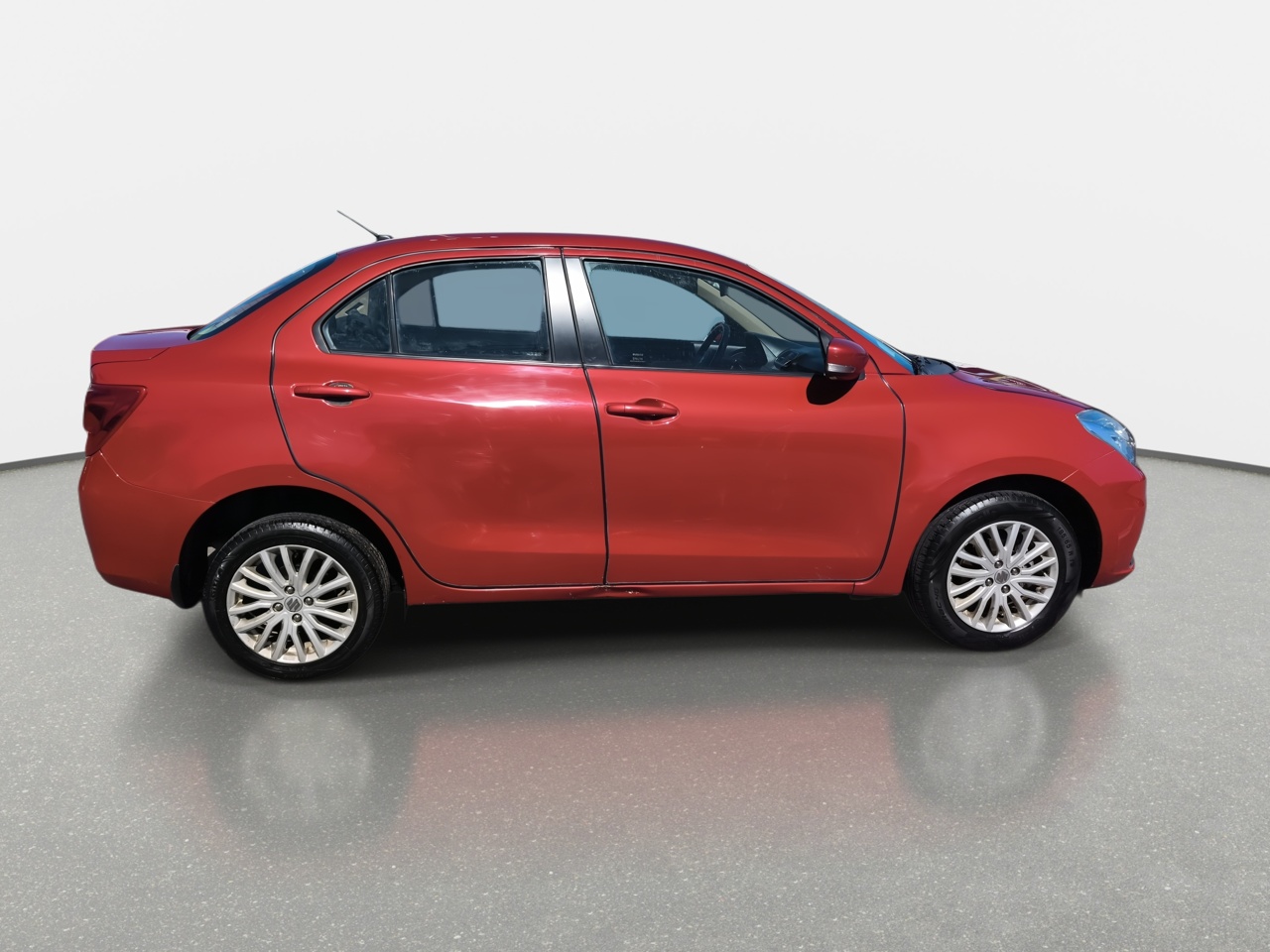 Suzuki Dzire — foto 9 de 32