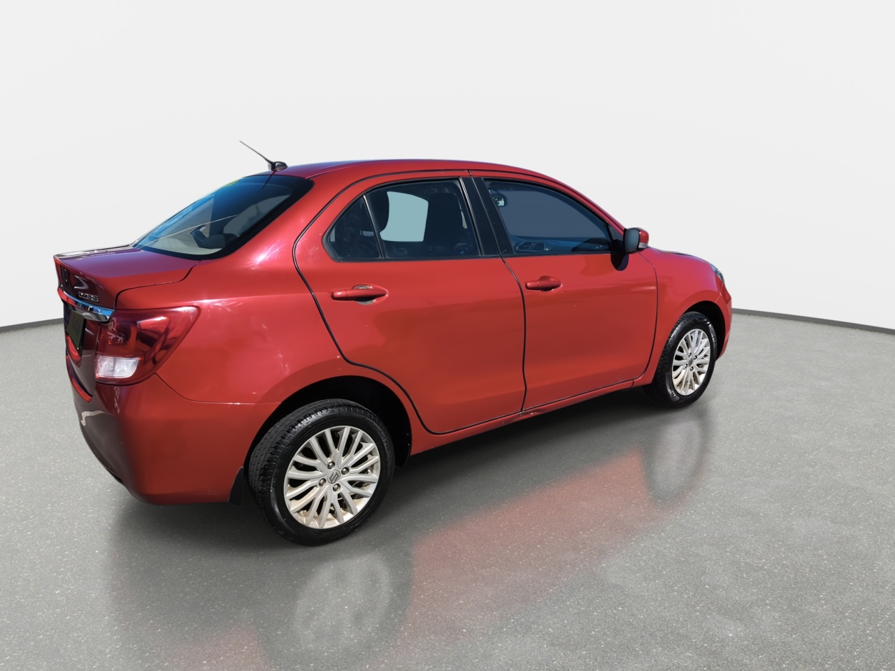 Suzuki Dzire — foto 8 de 32