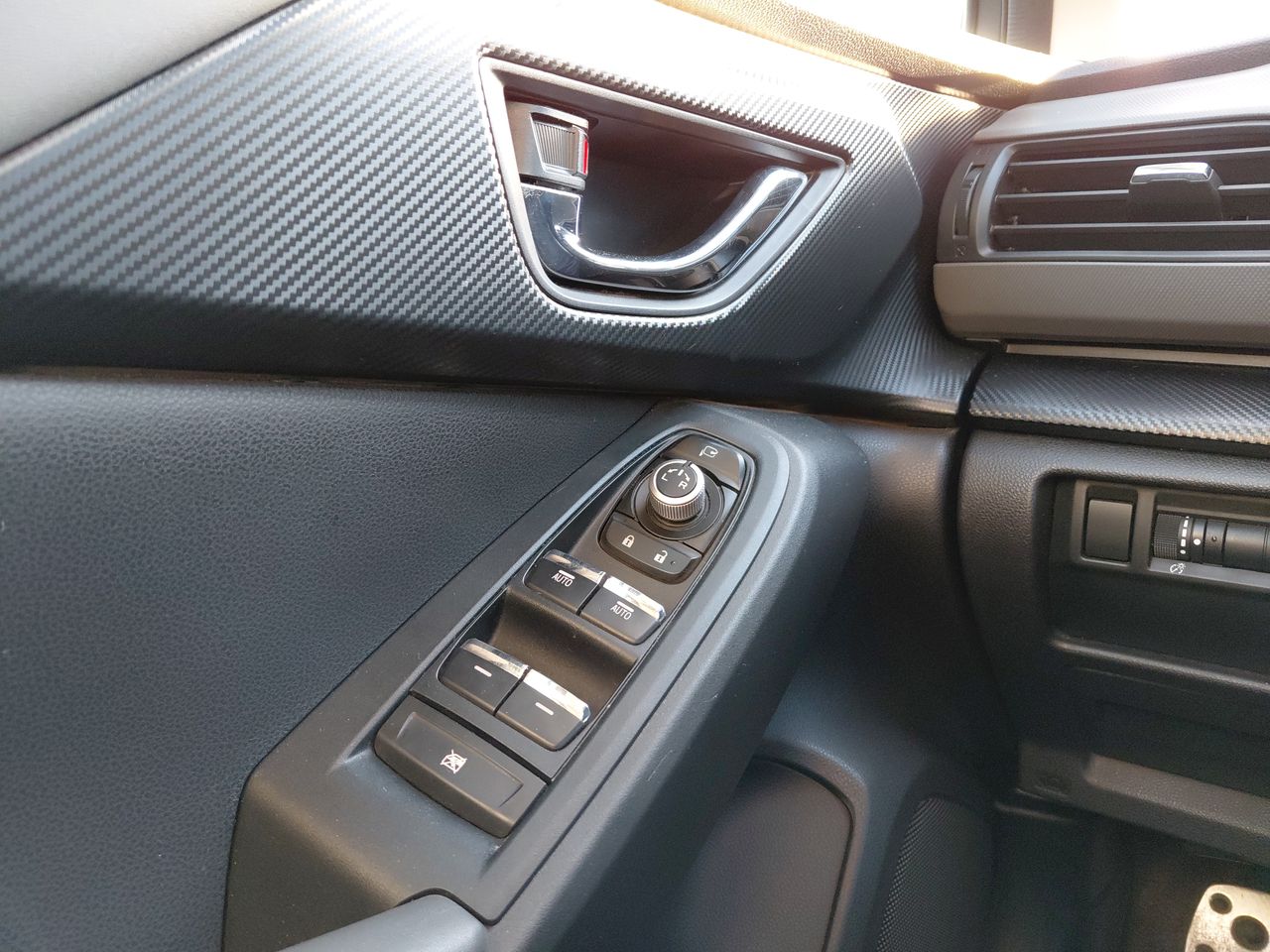 Subaru Crosstrek — foto 14 de 27