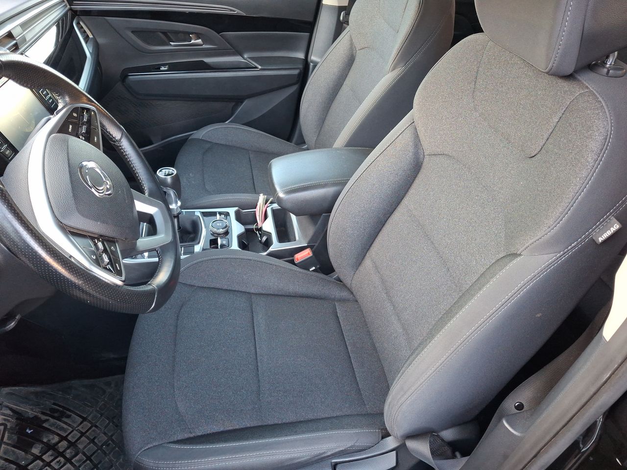 SSANGYONG - 24