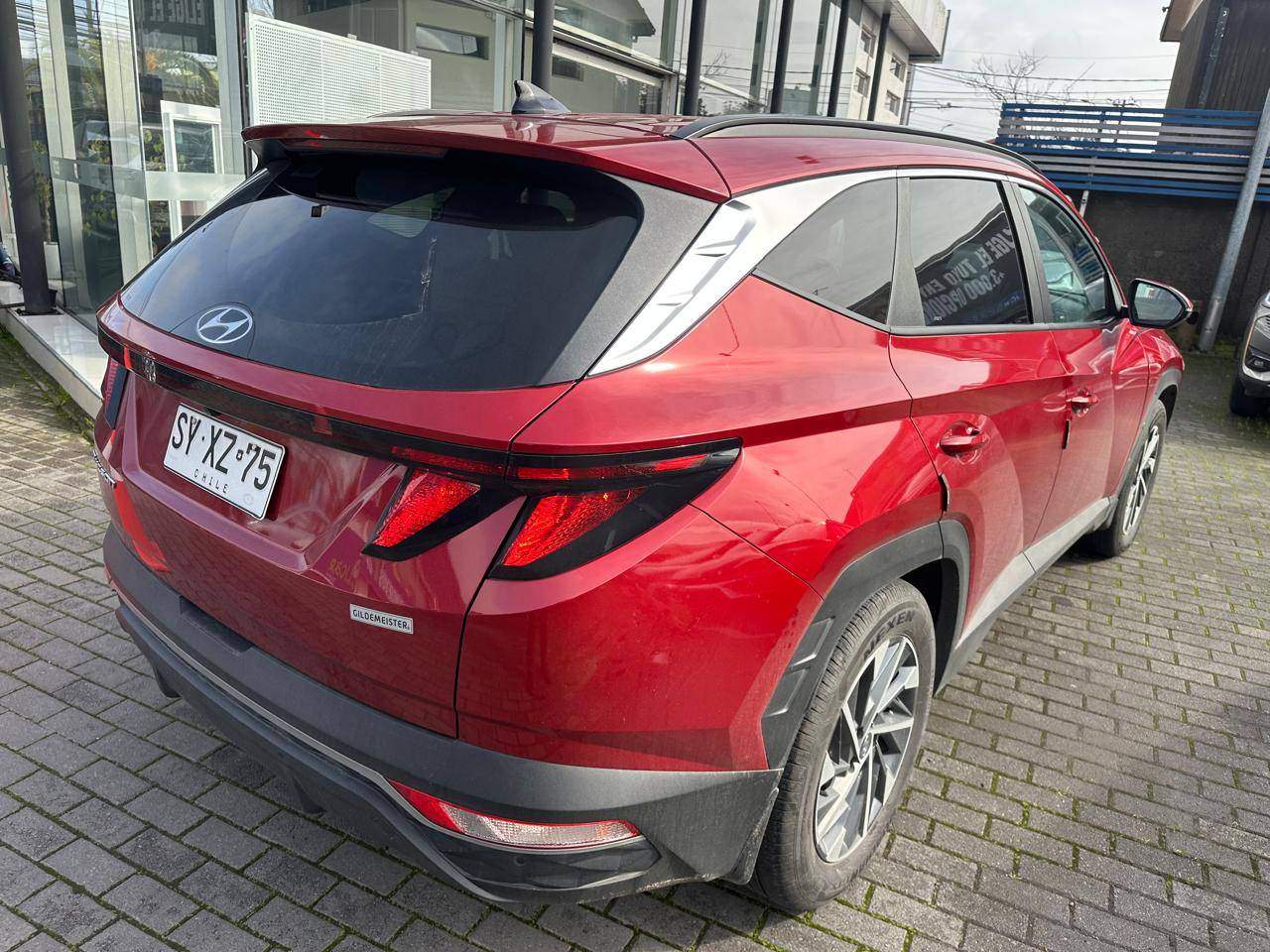 HYUNDAI - 3
