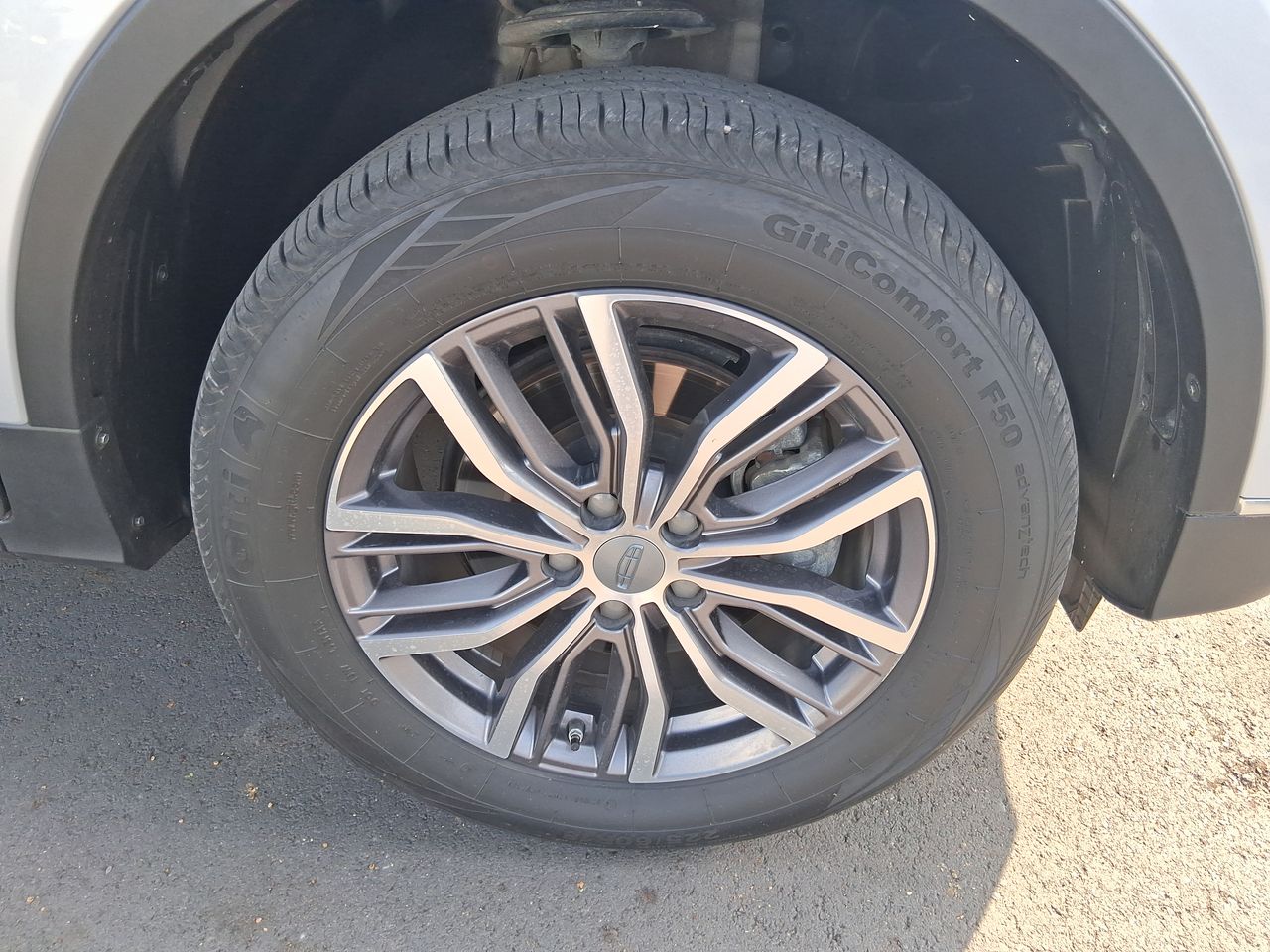 GEELY - 17