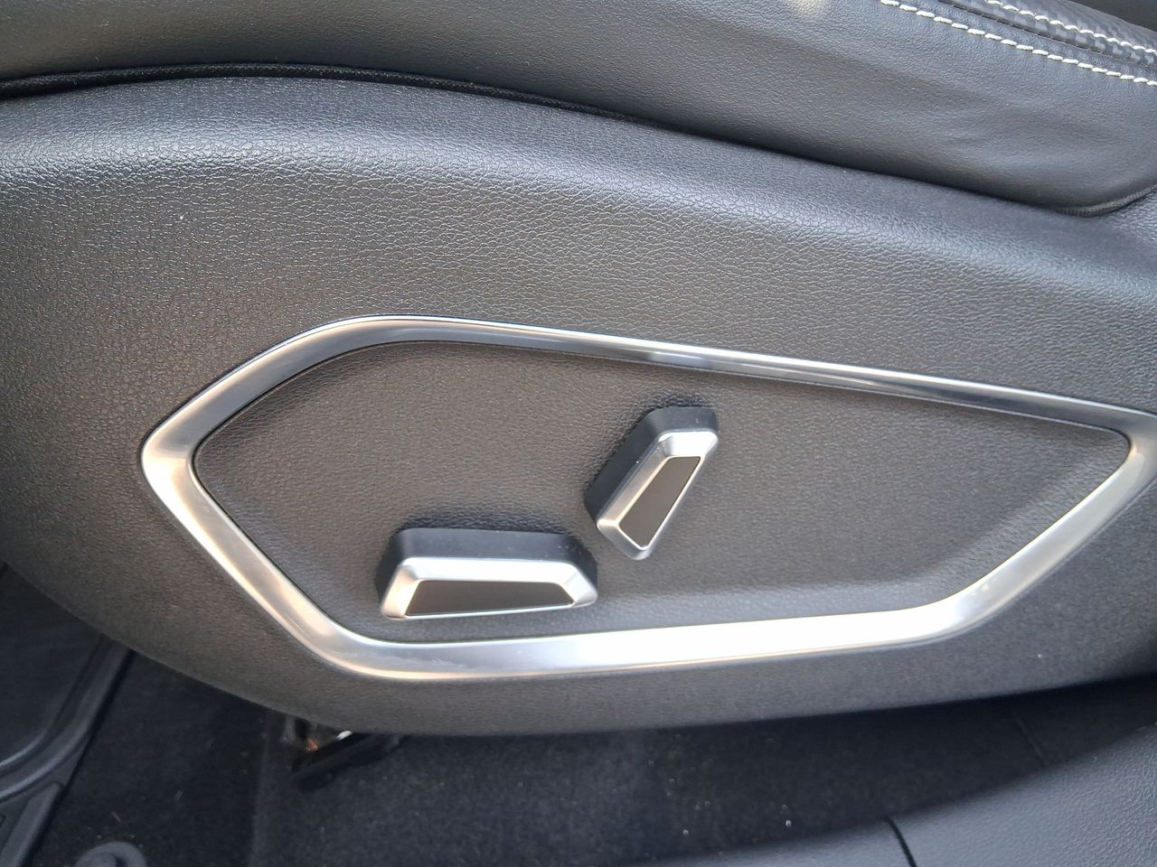 GEELY - 23