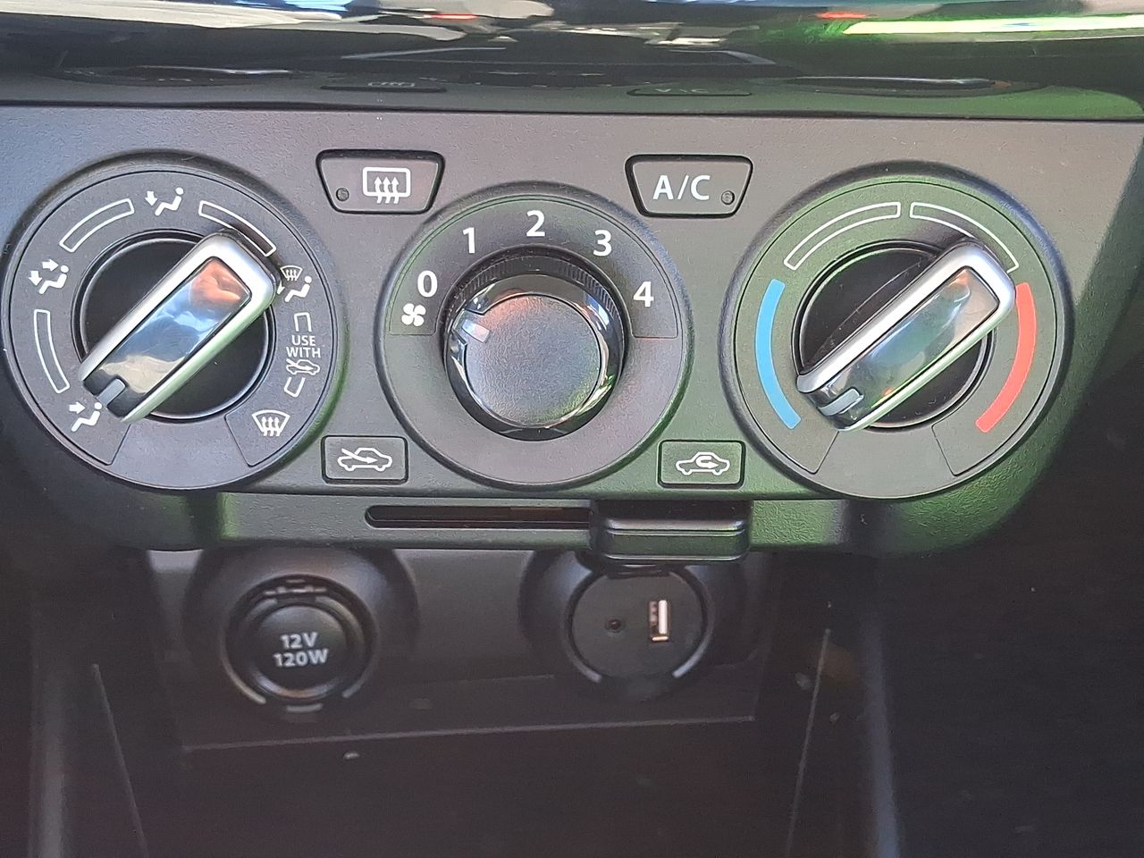 SUZUKI - 24