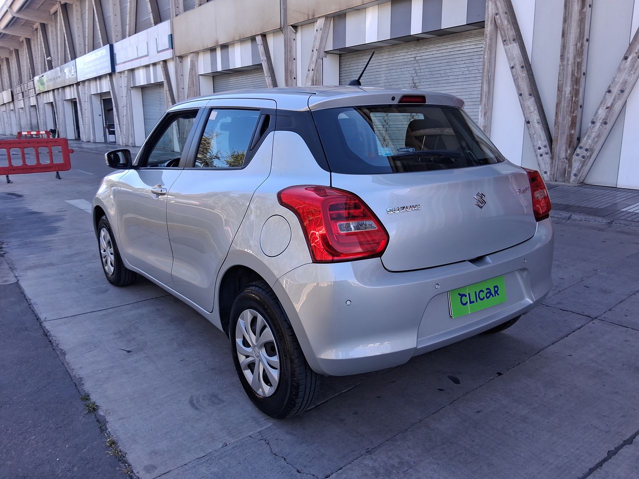 SUZUKI - 4