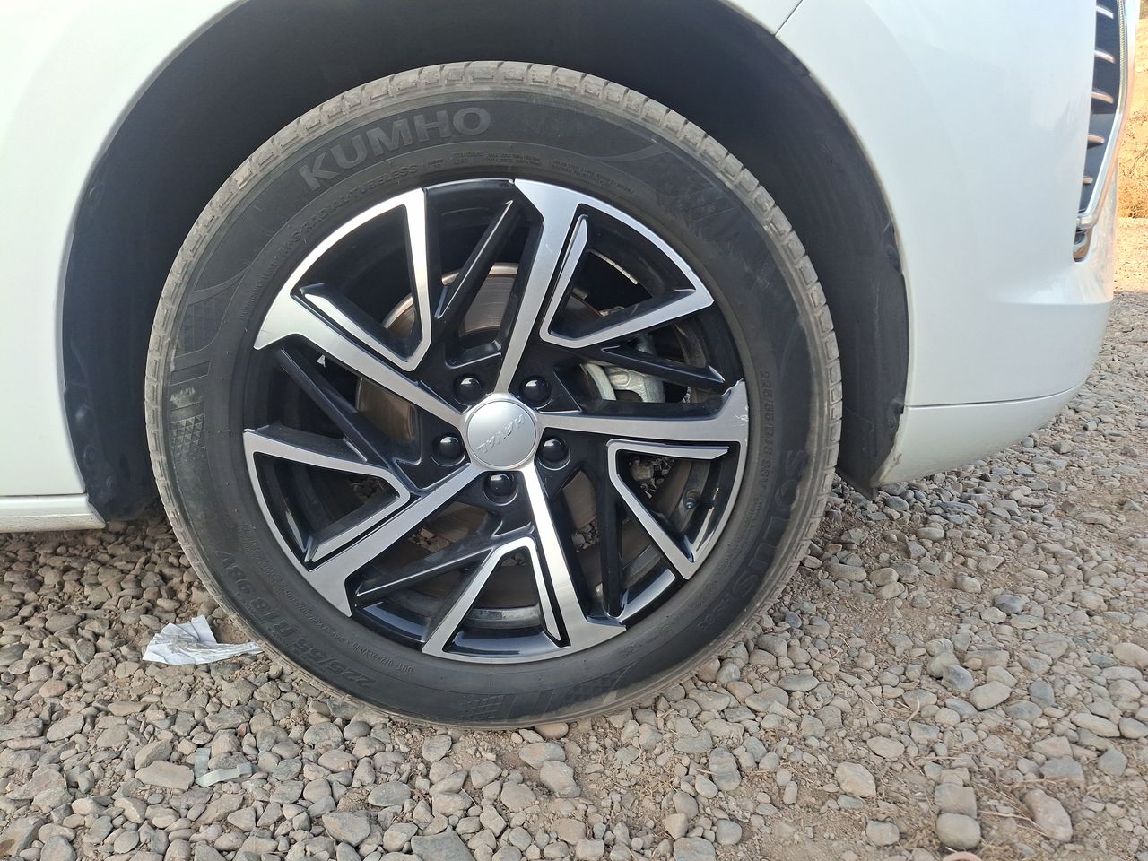 Volkswagen Taos — foto 10 de 23