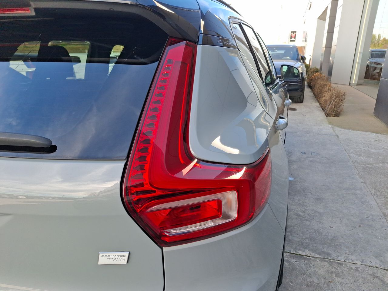 VOLVO - 20