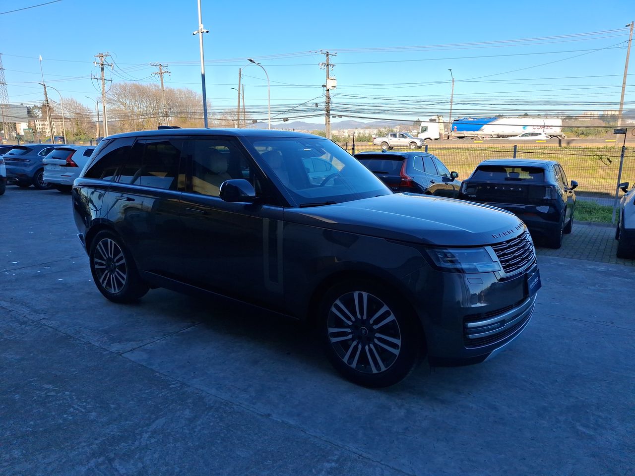 LAND ROVER - 1