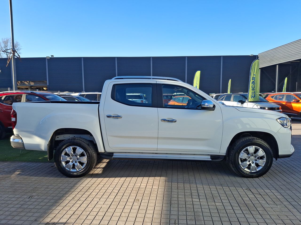 MAXUS - 8