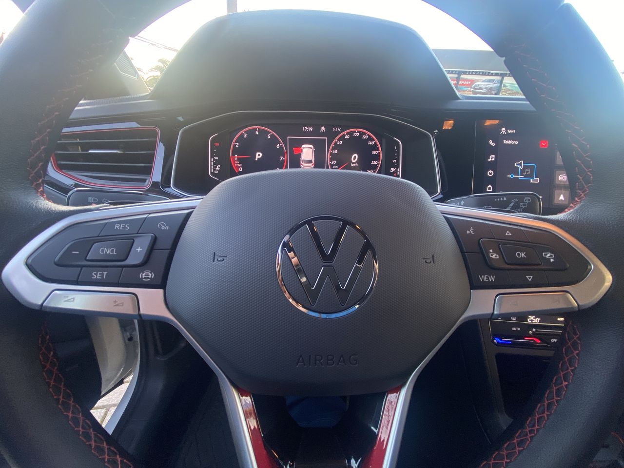 VOLKSWAGEN - 26