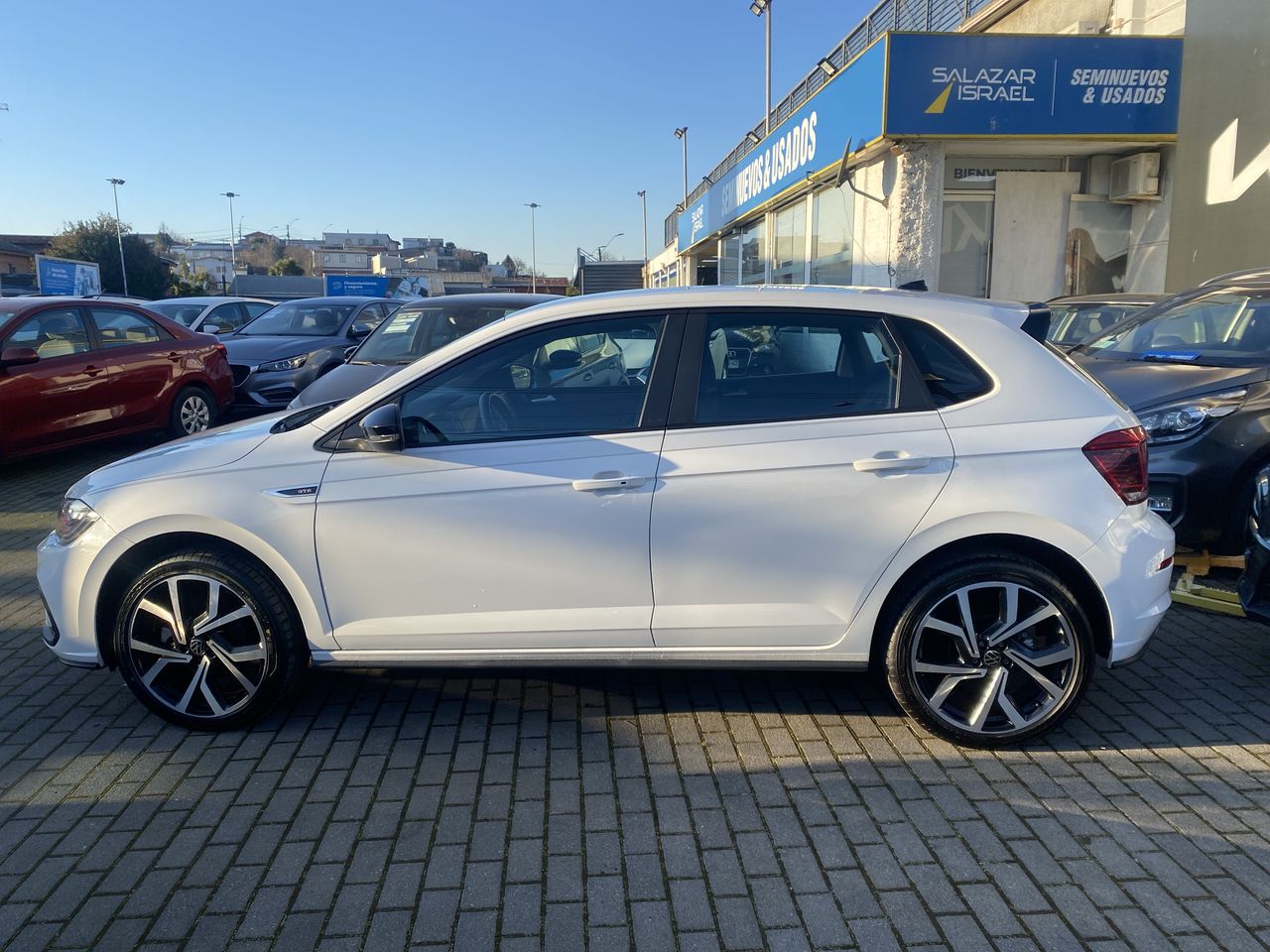 VOLKSWAGEN - 4