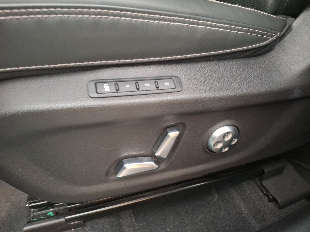 Jetour X90 Plus — foto 24 de 38