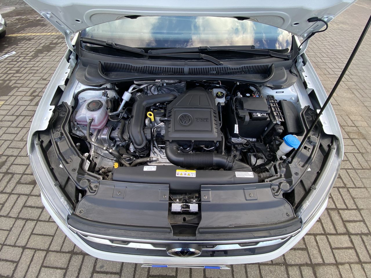 VOLKSWAGEN - 16