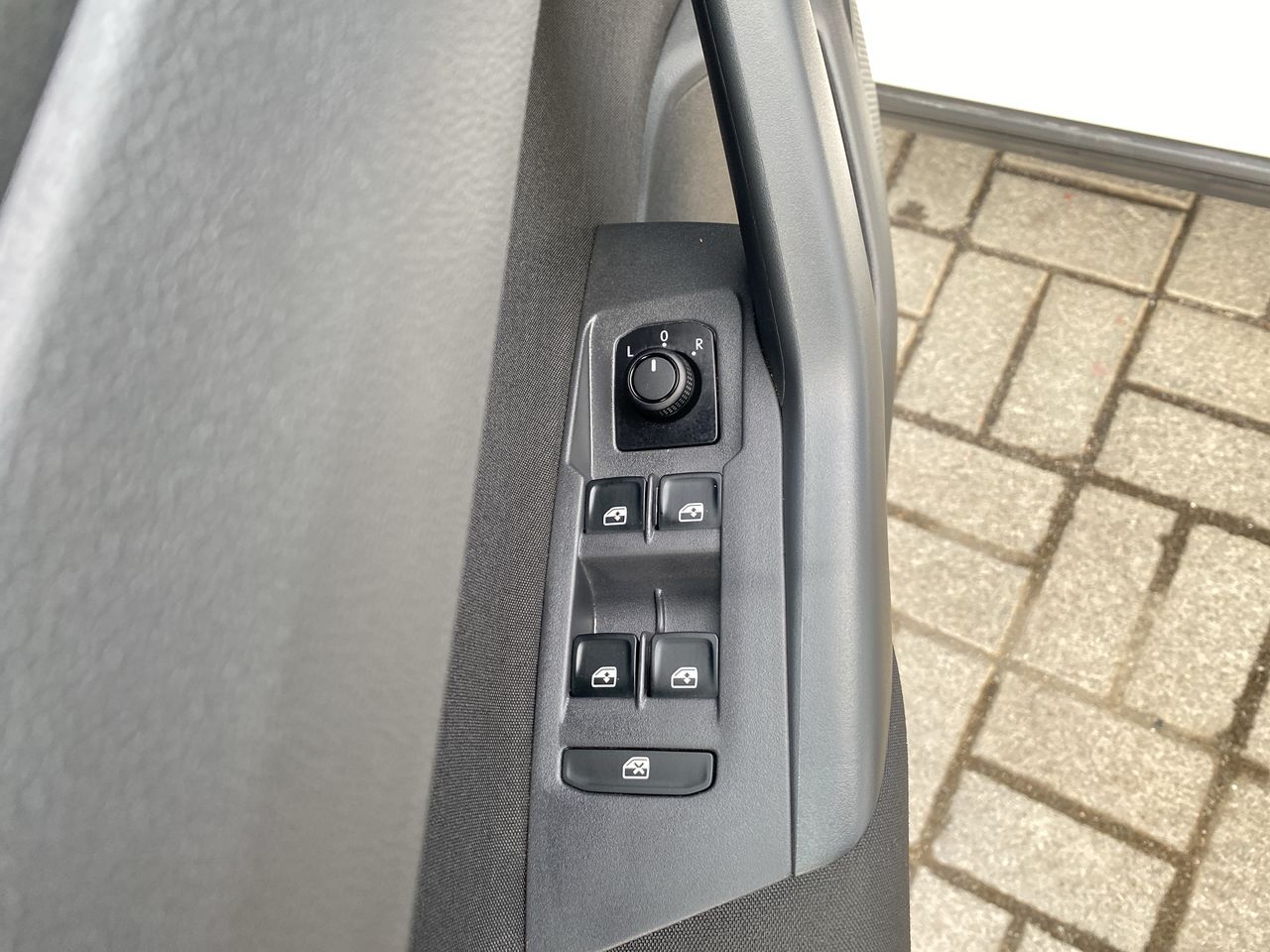 VOLKSWAGEN - 20