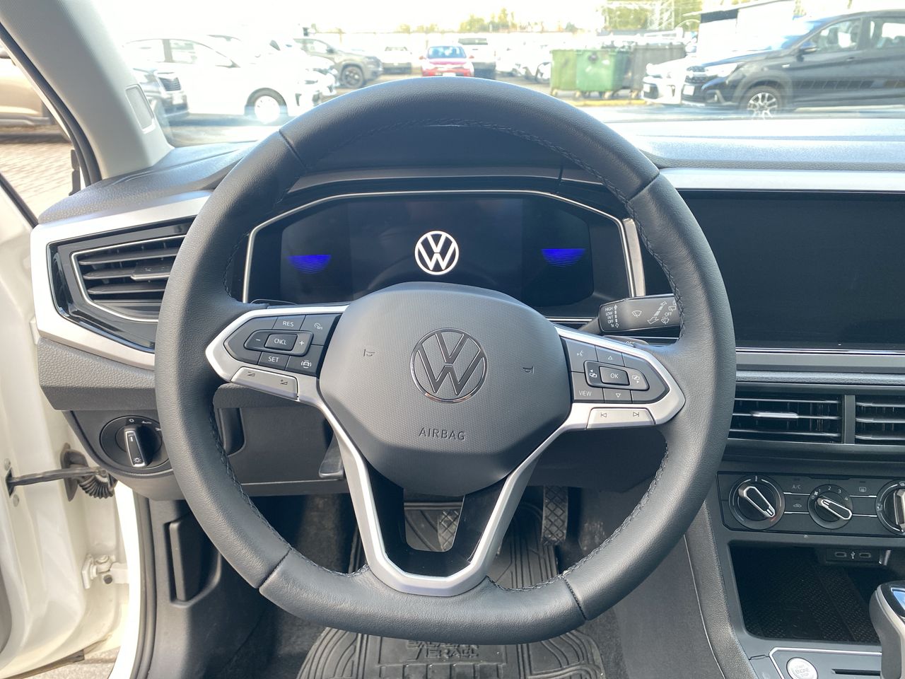 VOLKSWAGEN - 23