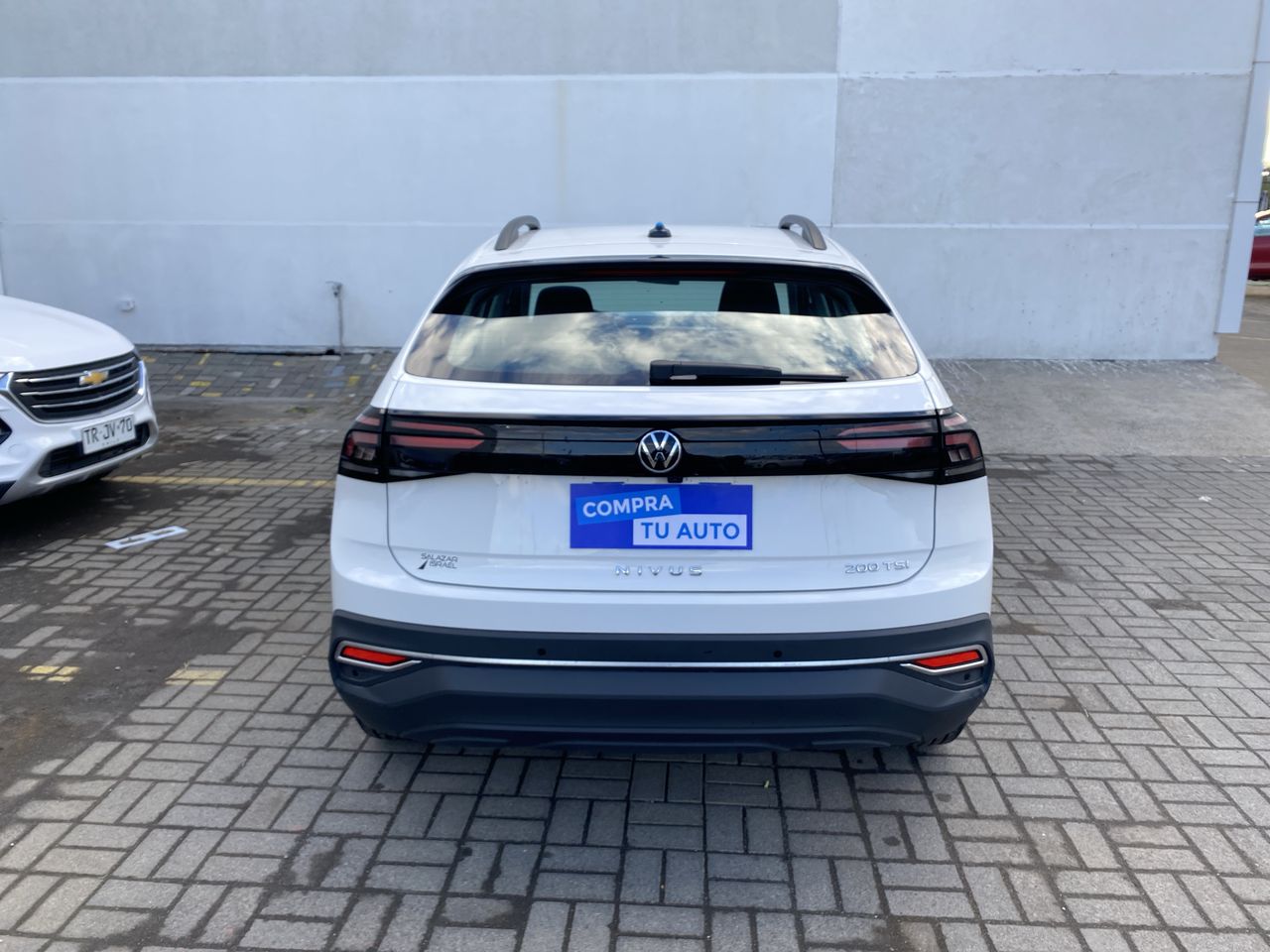VOLKSWAGEN - 6