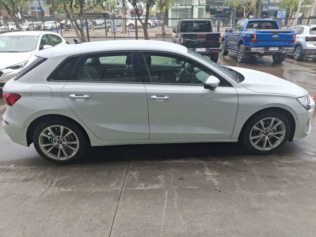 AUDI - 8