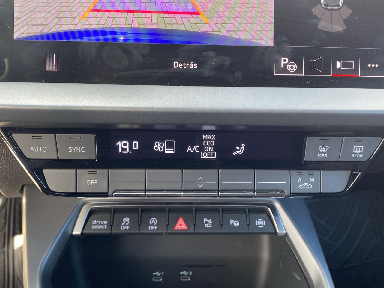 AUDI - 29