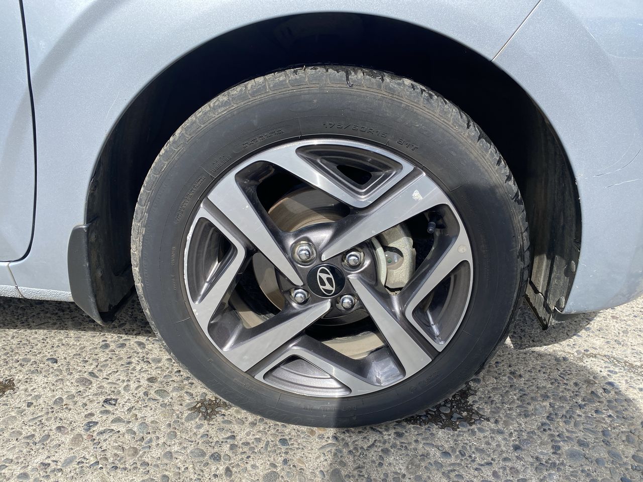 HYUNDAI - 17