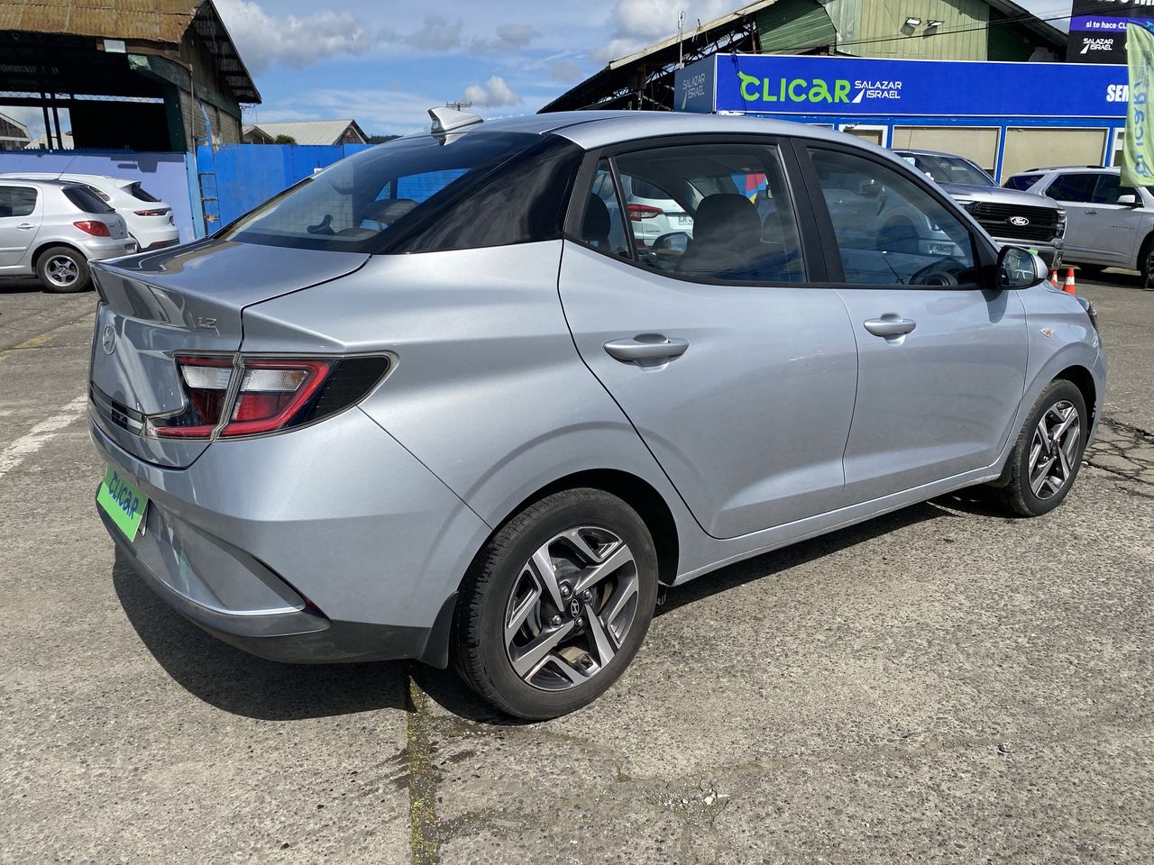 HYUNDAI - 7