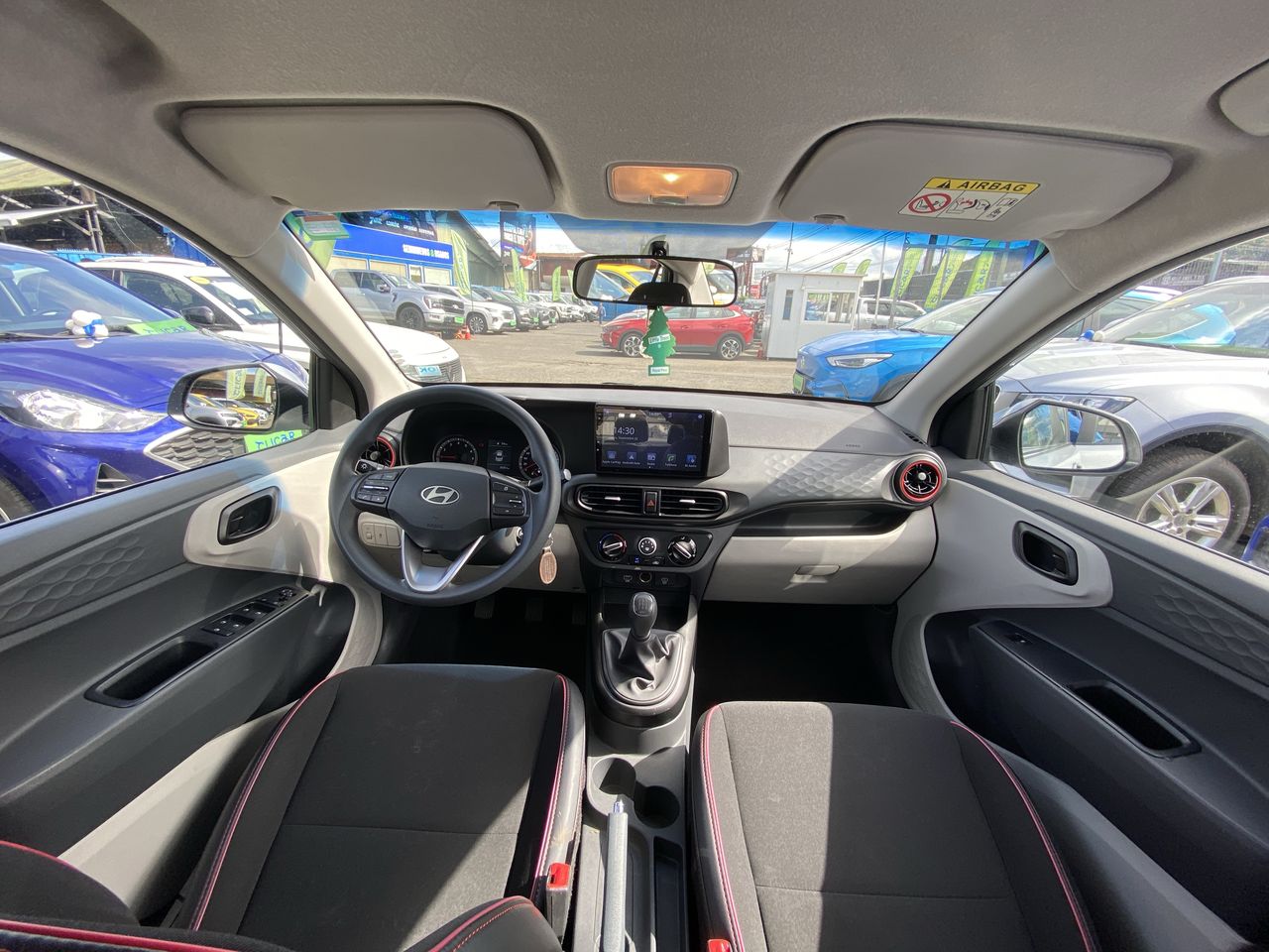 HYUNDAI - 9