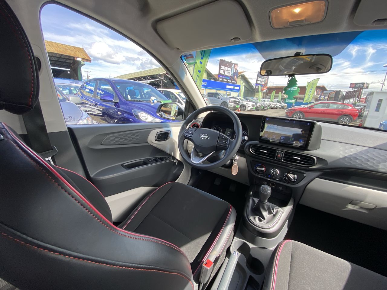 HYUNDAI - 16
