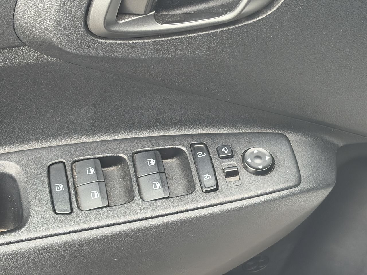 HYUNDAI - 13