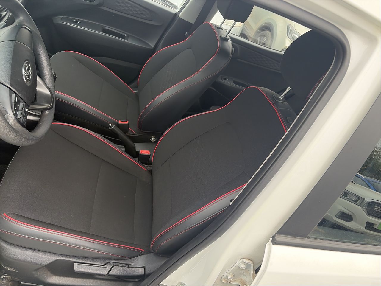 HYUNDAI - 14