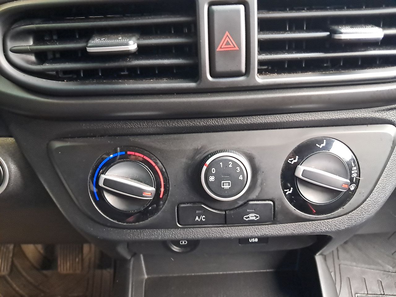 HYUNDAI - 21