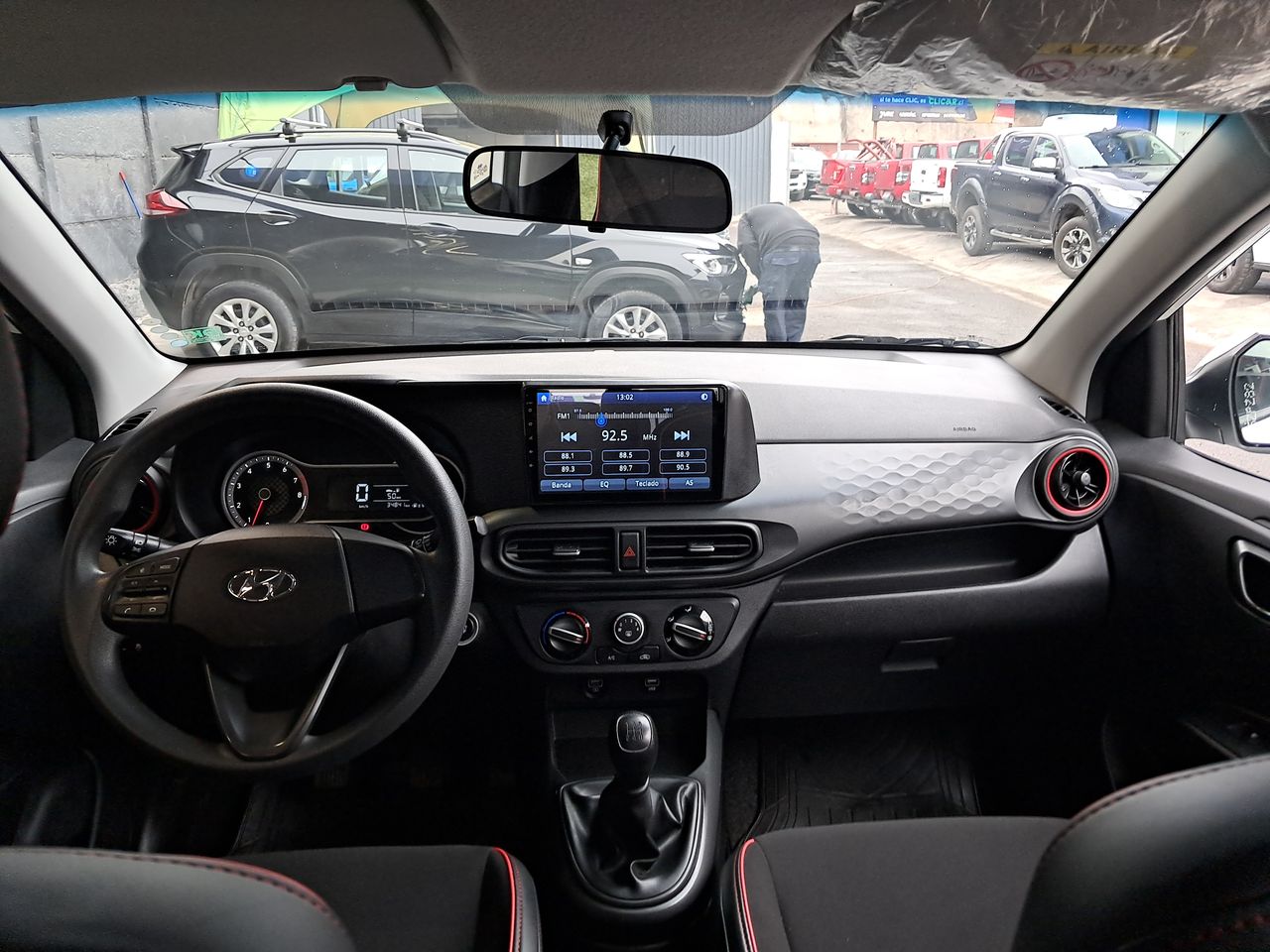 HYUNDAI - 23