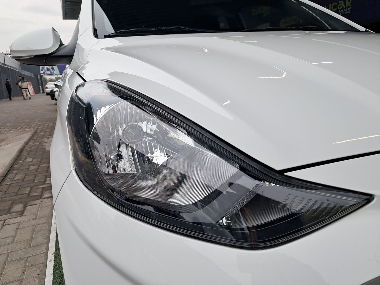 HYUNDAI - 10