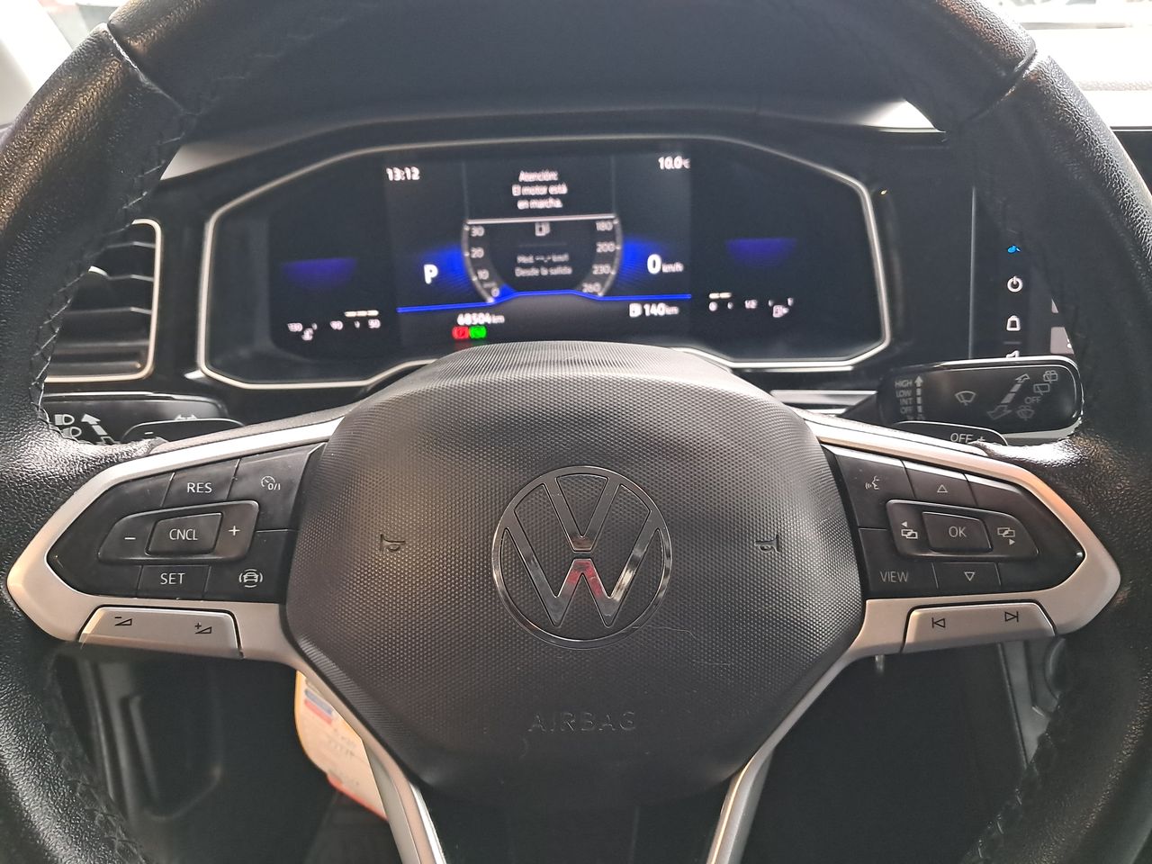 VOLKSWAGEN - 17