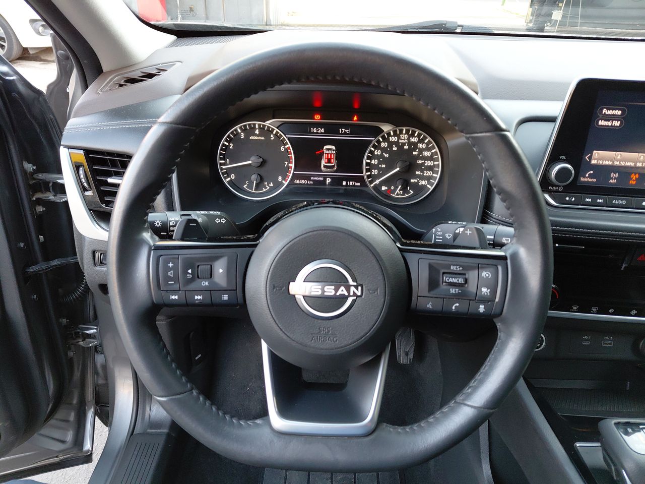 NISSAN - 16