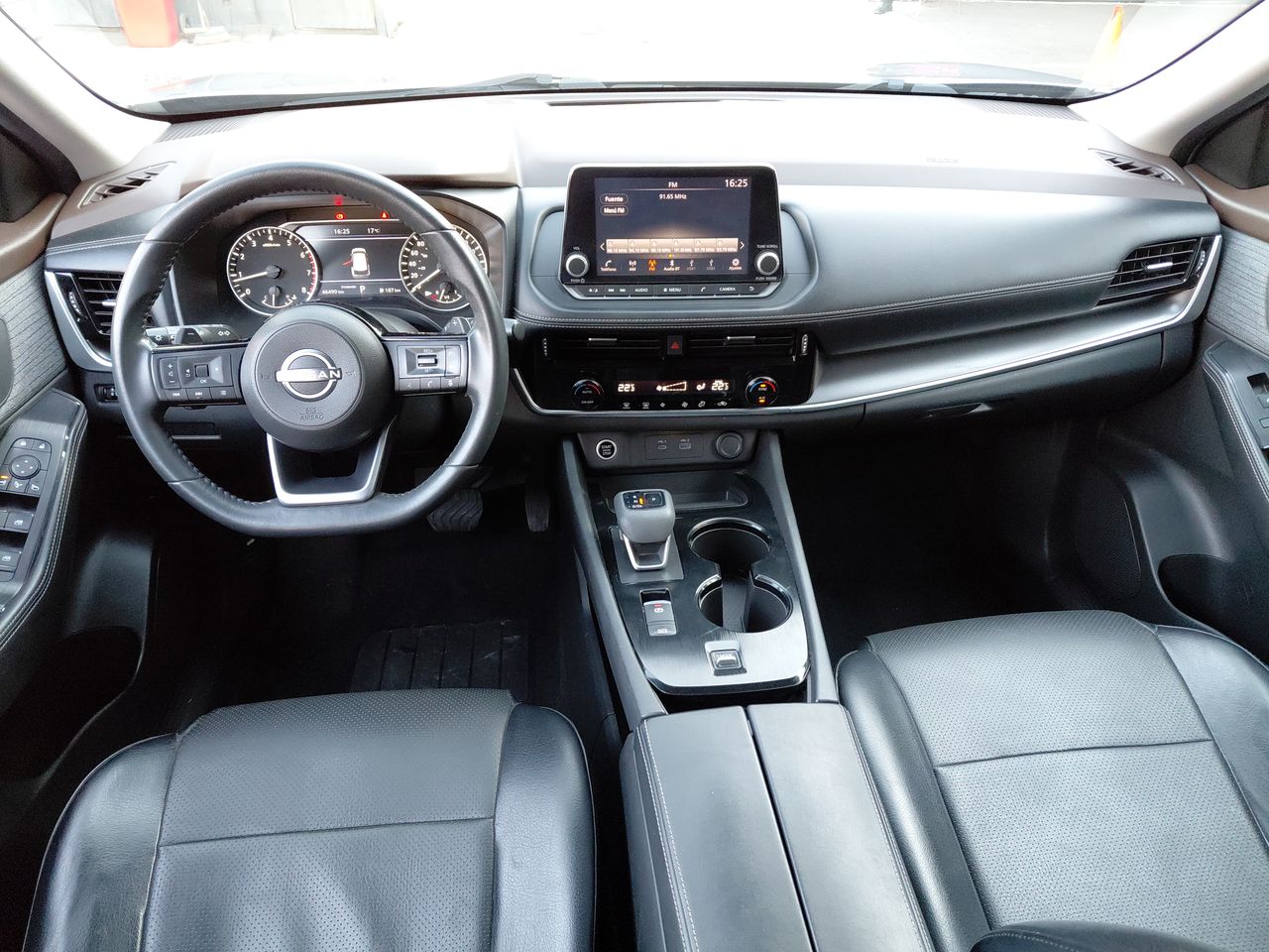 NISSAN - 23