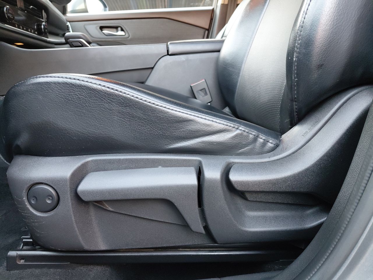 NISSAN - 14