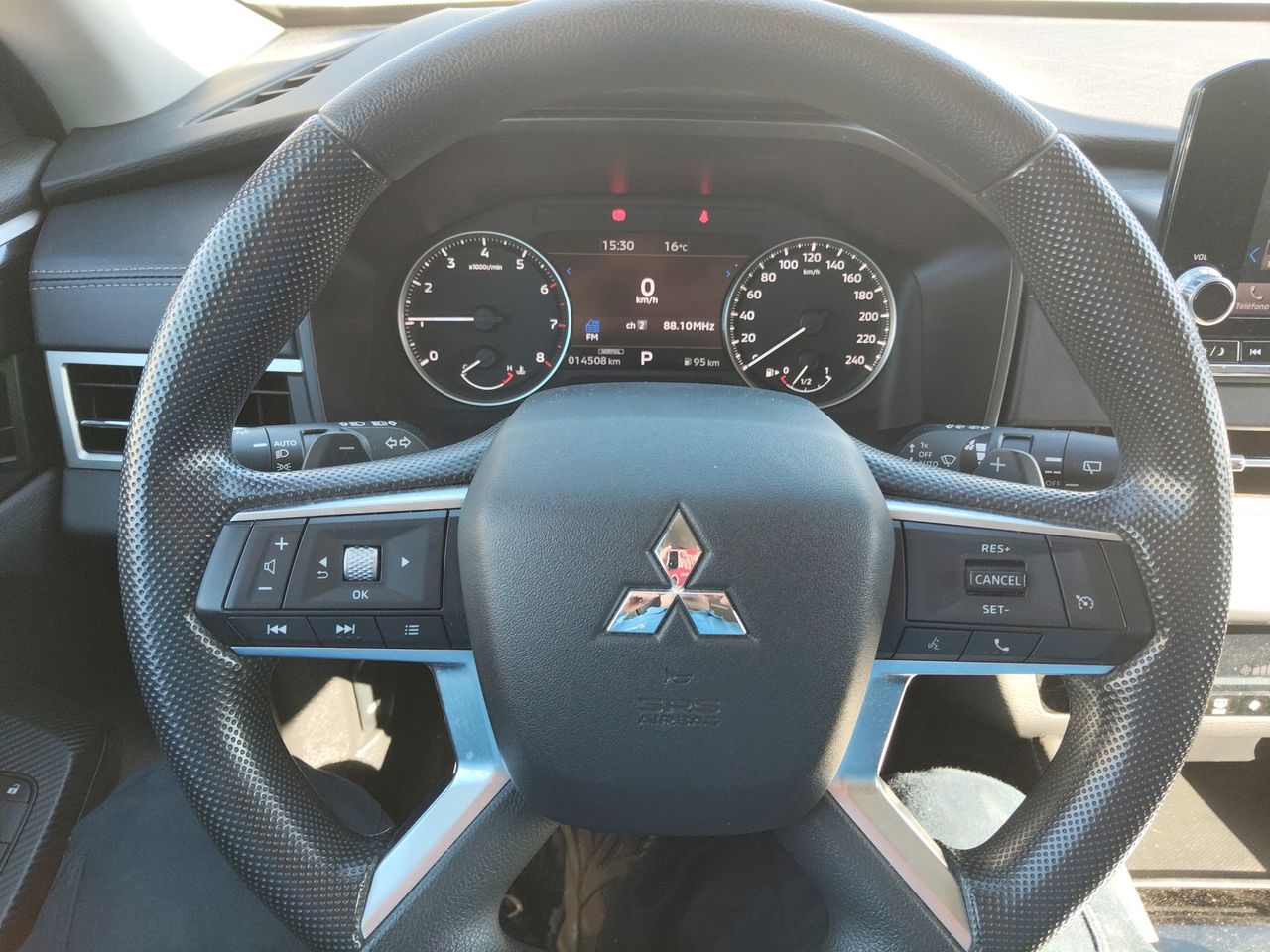MITSUBISHI - 27
