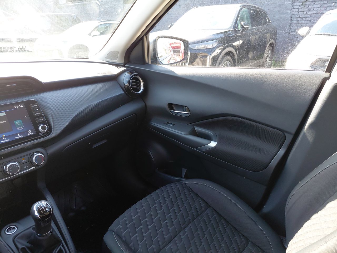 NISSAN - 2