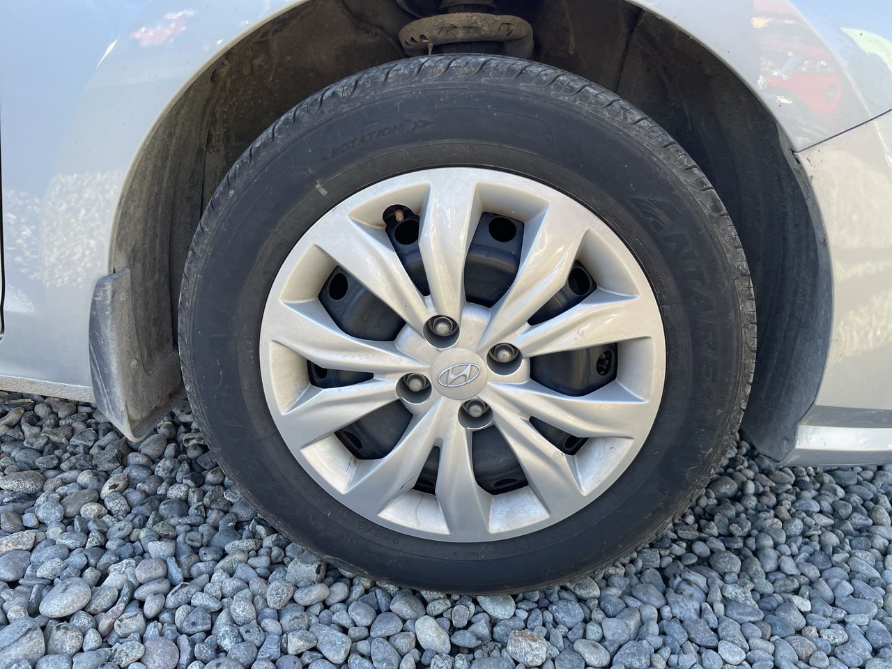 HYUNDAI - 9