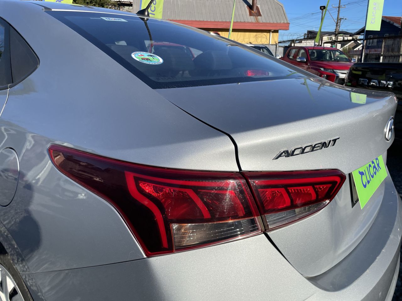 HYUNDAI - 11