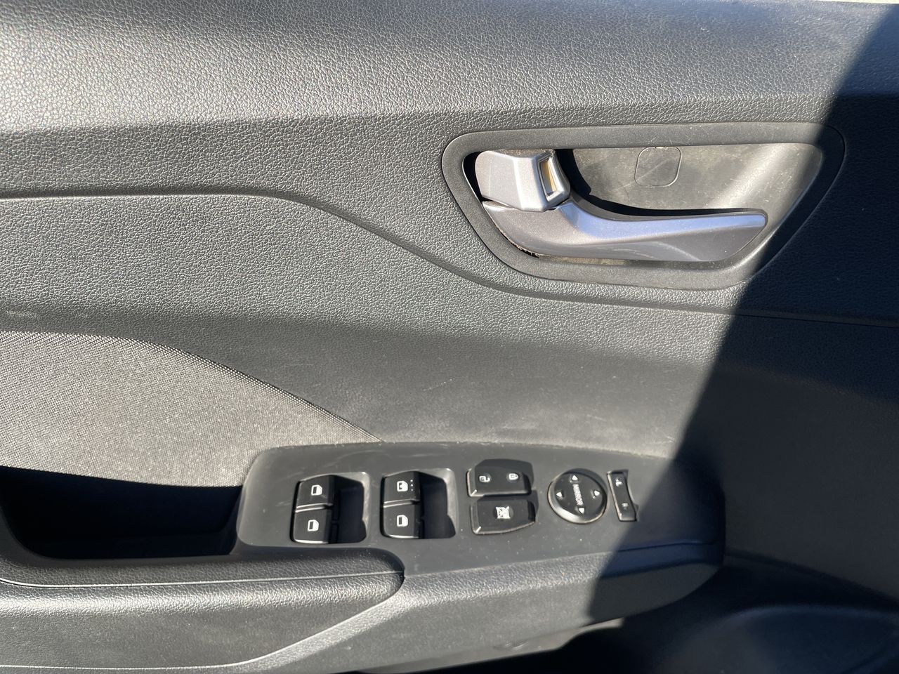HYUNDAI - 13