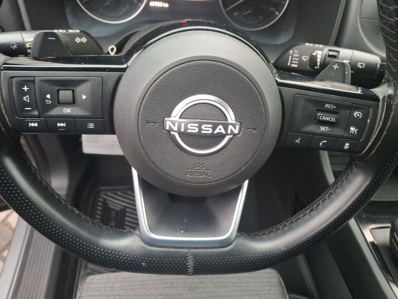 NISSAN - 17