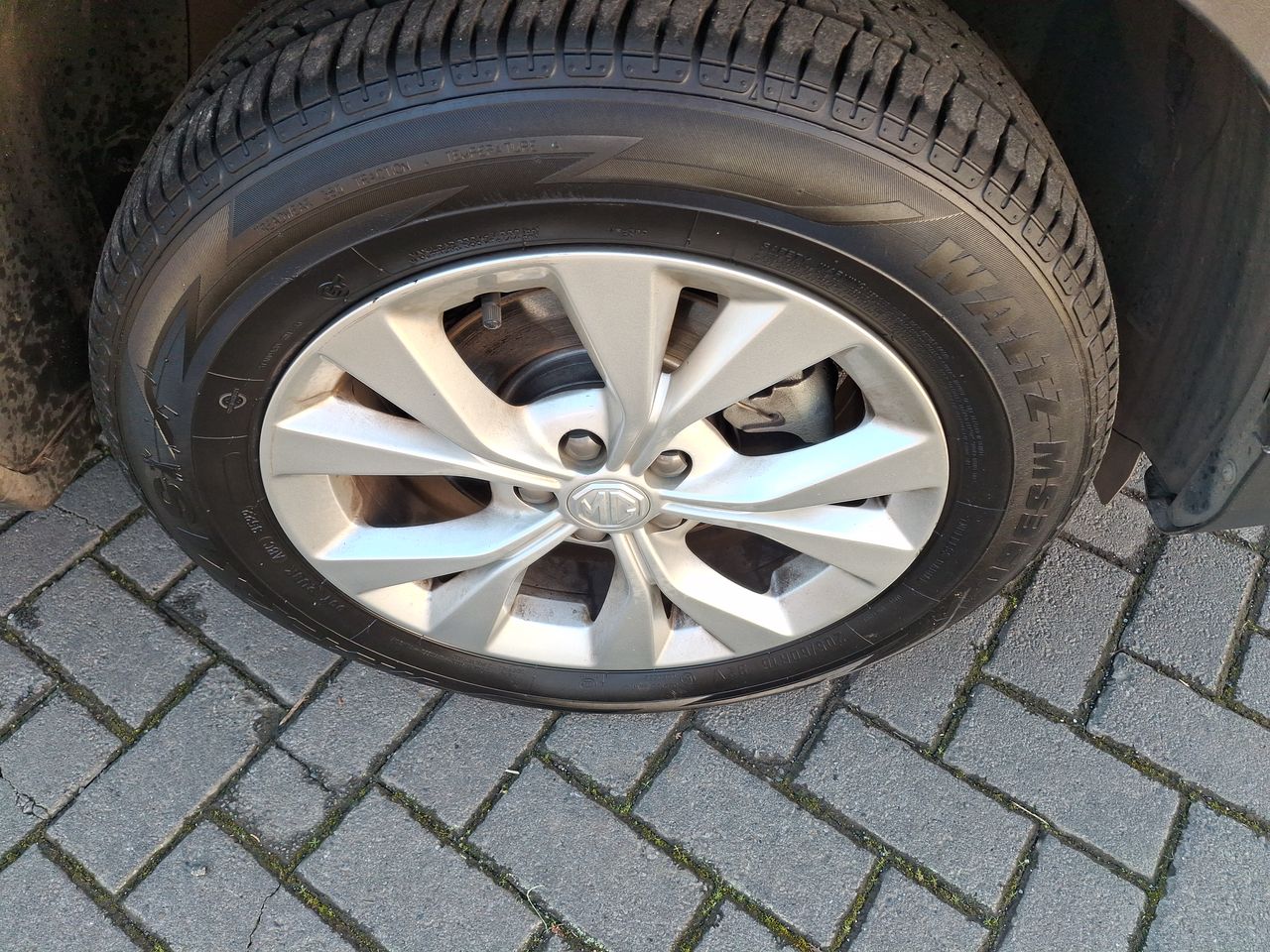 MG Zs — foto 10 de 25