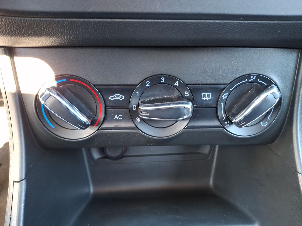 MG Zs — foto 21 de 25