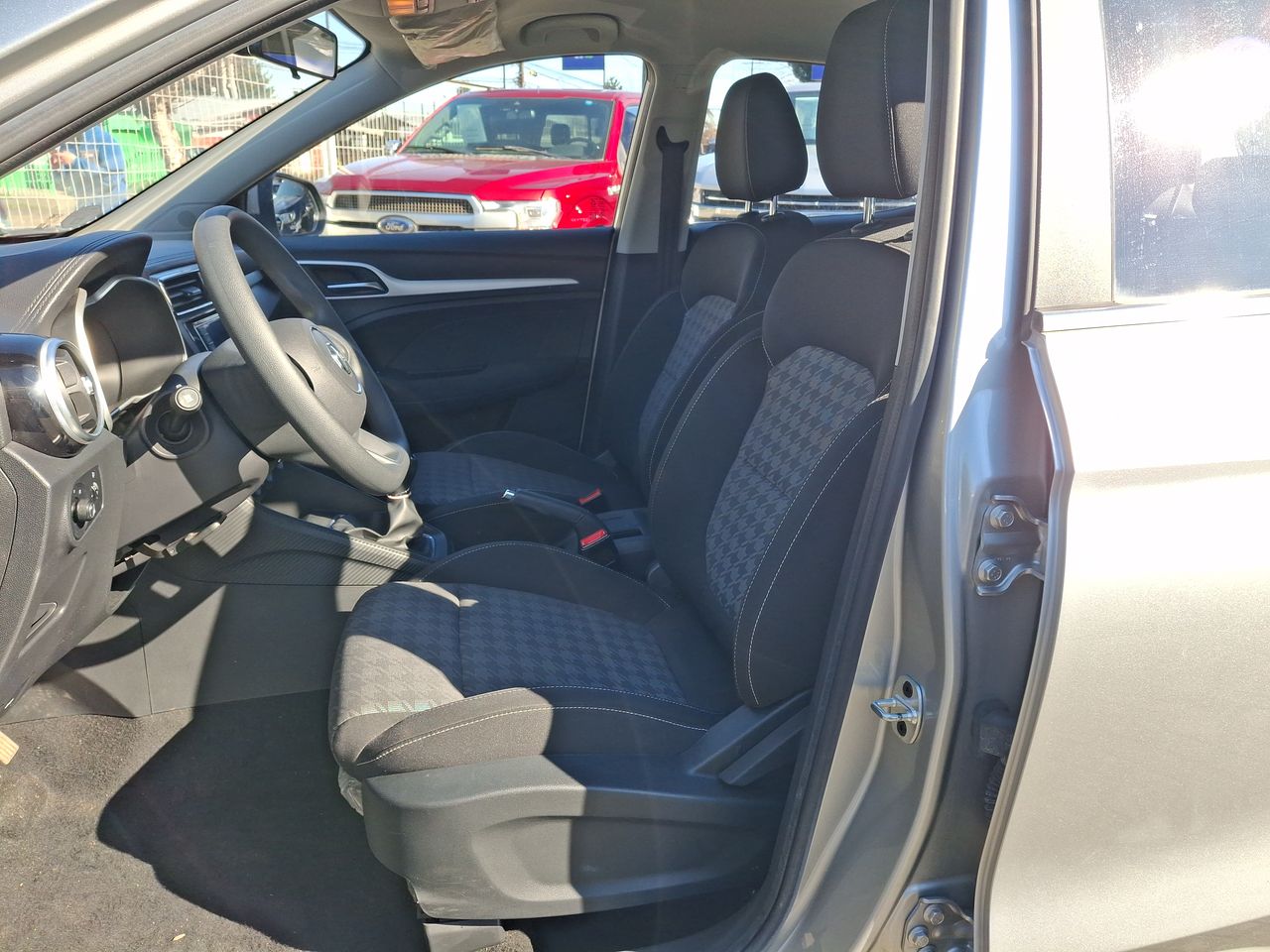 MG Zs — foto 17 de 25