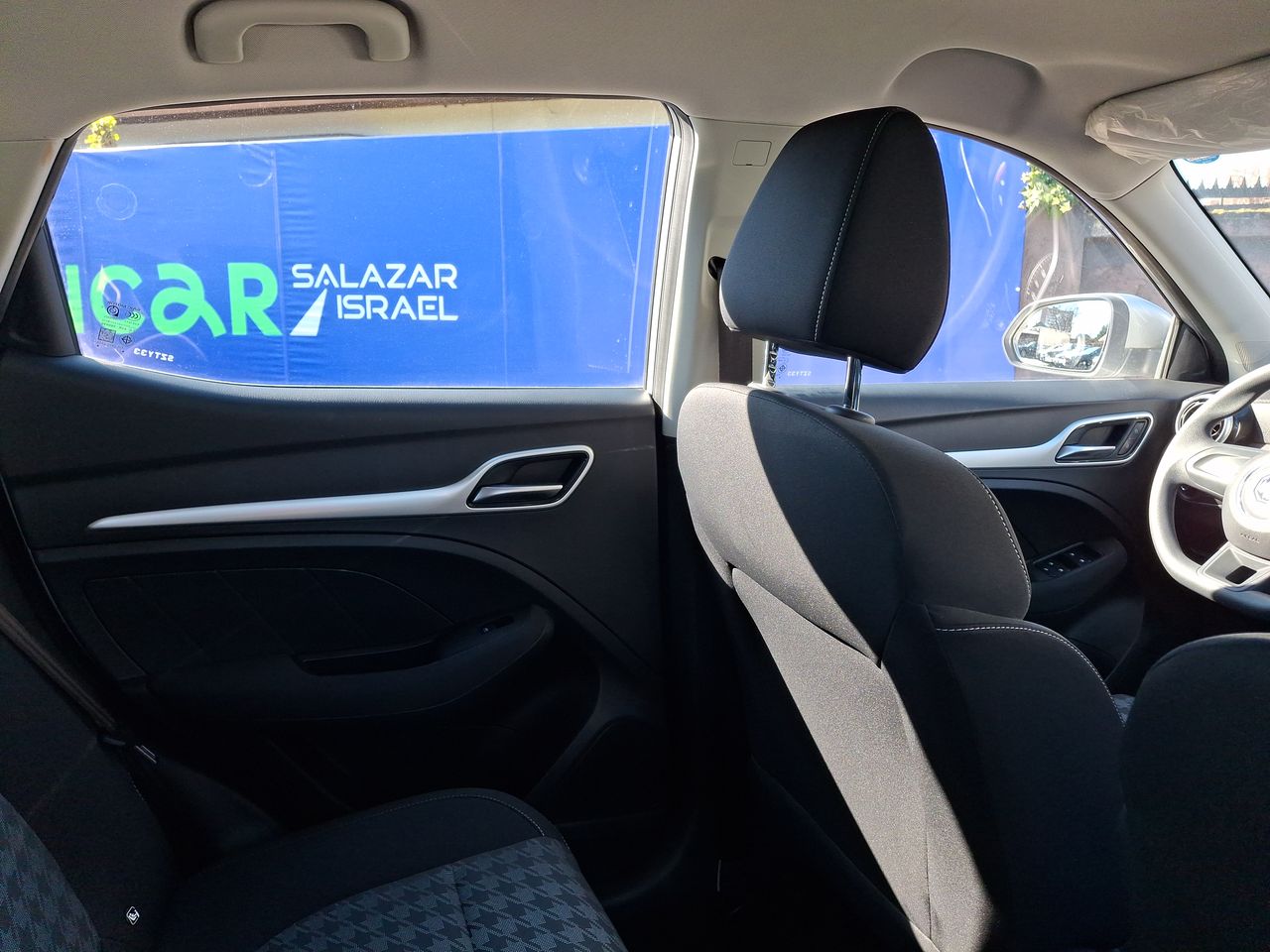 MG Zs — foto 8 de 25