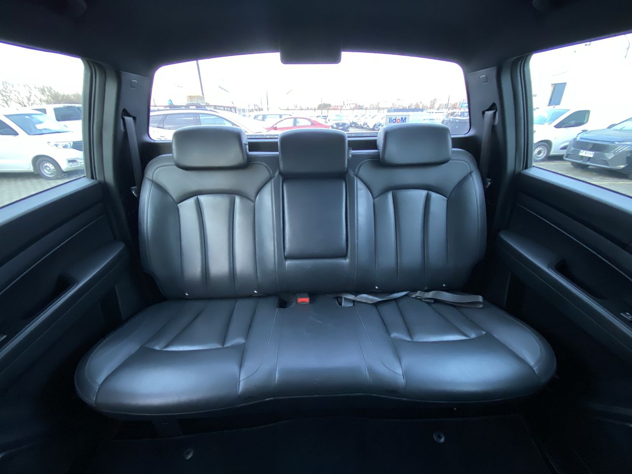 SSANGYONG - 33
