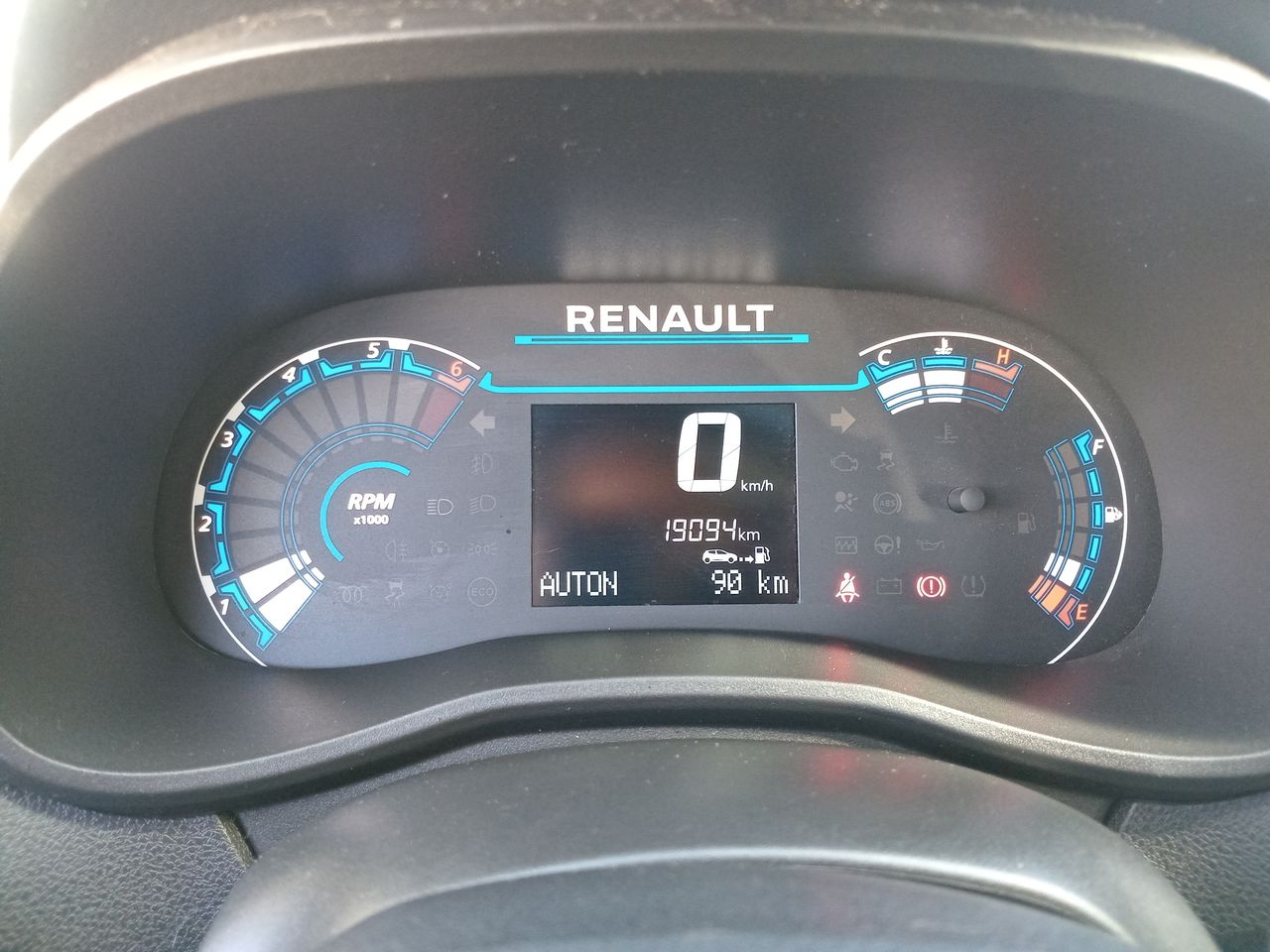 RENAULT - 25