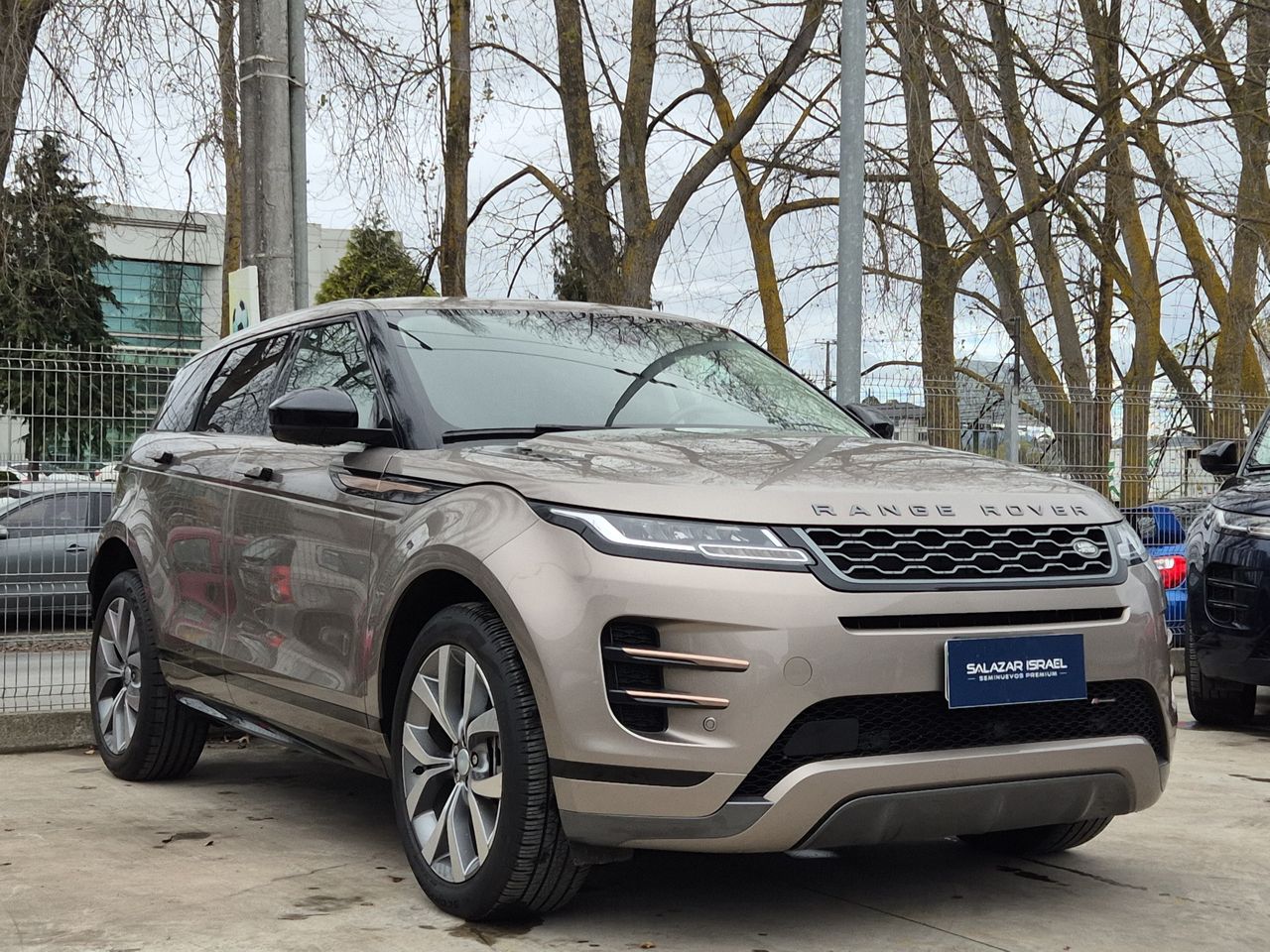 LAND ROVER - 1