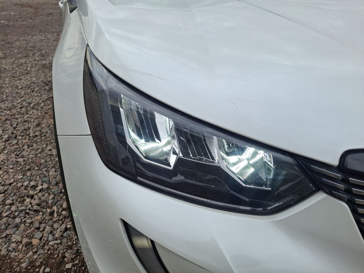 Peugeot 2008 — foto 11 de 21